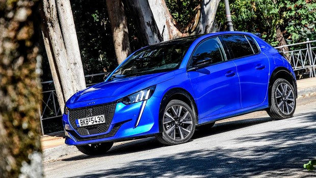 Οδηγώντας την σπορ πλευρά του Peugeot 208