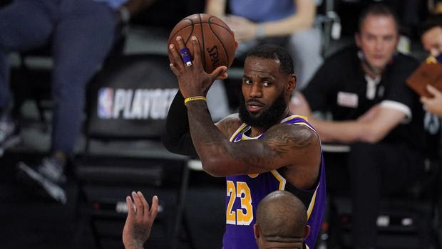 ΛεΜπρόν: Έμεινε άποντος στην 4η περίοδο του Game 1 με τους Ρόκετς