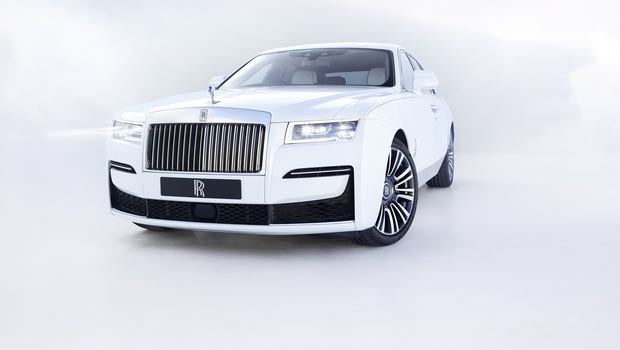 Με 571 ίππους το νέο “φάντασμα” της Rolls Royce