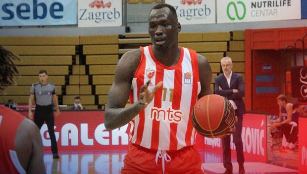 Κατοστάρα και περίπατος για τον Ερυθρό Αστέρα