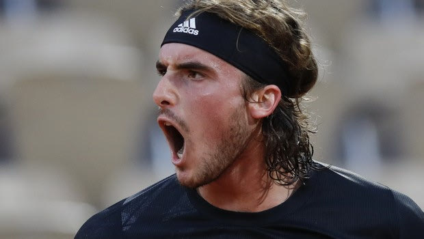 Το story πίσω από τις μάσκες Tsitsipas