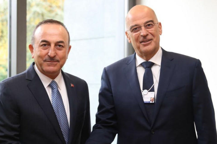 Πρώτο τετ α τετ Δένδια – Τσαβούσογλου στον απόηχο της έντασης. Γιατί εξέφρασε ενόχληση ο Ελληνας υπουργός