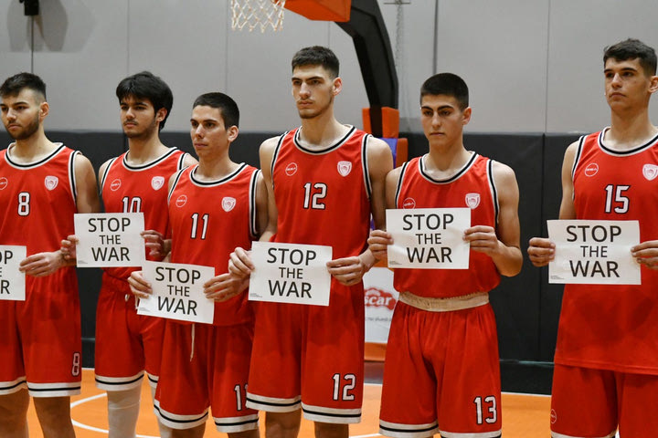 Πόλεμος στην Ουκρανία: Stop The War από παίκτες, προπονητές και θεατές στο Rising Stars