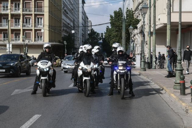 Πόσοι πολίτες «έσπασαν» το lockdown την Κυριακή – Η πρωταθλήτρια περιοχή και τα υψηλά πρόστιμα