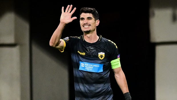 Μάνταλος: “Αντέχω, ας πέφτει η γκρίνια πάνω μου στα άσχημα”