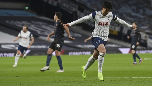 Τότεναμ – Μάντσεστερ Σίτι 1-0: O Σον έβαλε από νωρίς μπροστά στο σκορ τα σπιρούνια