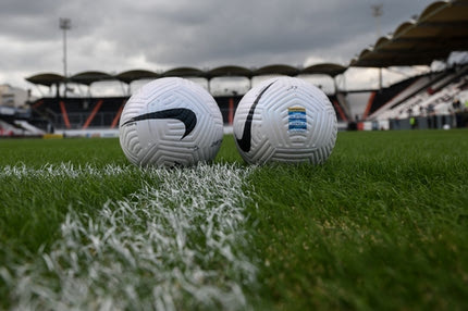 Super League: Στα πέντε κρούσματα αναβολή αγώνα