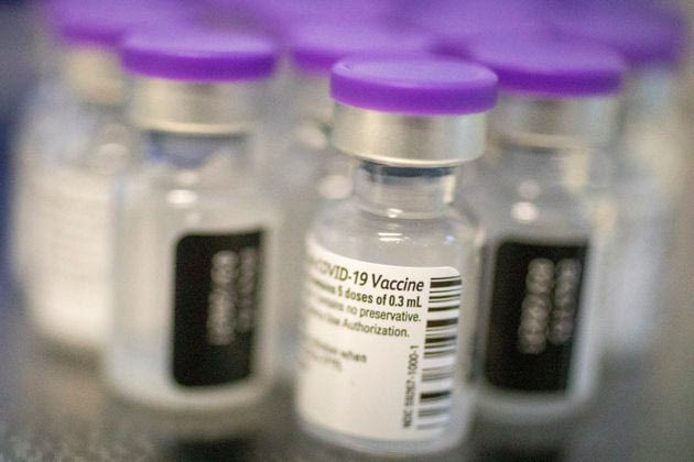 Ο Ευρωπαϊκός Οργανισμό Φαρμάκων ενέκρινε το εμβόλιο της Pfizer – Τι ισχύει με το νέα μετάλλαξη του κορονοϊού και τις εγκύους