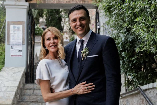 Γέννησε ένα υγιέστατο αγοράκι η Τζένη Μπαλατσινού φέρνοντας μεγάλη ευτυχία στον Βασίλη Κικίλια