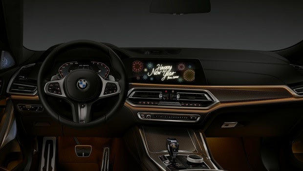 Εορταστική ατμόσφαιρα από τη BMW