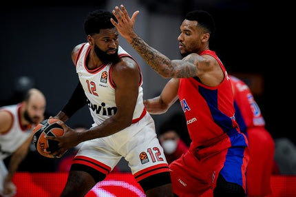 ΤΣΣΚΑ Μόσχας – Ολυμπιακός 80-61: Στα δόντια του Τζέιμς και της αρκούδας