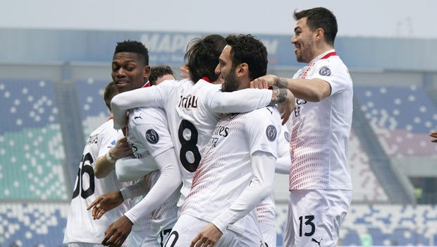 Serie A: Νικηφόρο πέρασμα για Μίλαν, Ίντερ στο +1 οι “ροσονέρι”