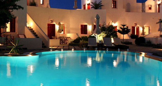 Έκαψε ζωντανό τον γνωστό ξενοδόχο της Σαντορίνης για 200 ευρώ