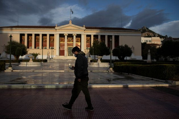 Επιστροφή σε σκληρό lockdown ανακοίνωσε ο Πέτσας – Πότε ανοίγουν τα σχολεία