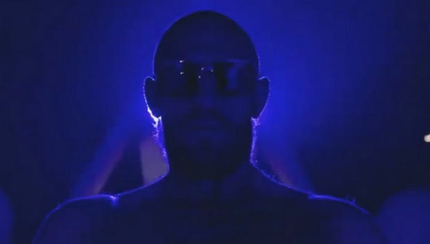 Conor McGregor: Με επιβλητική εμφάνιση στο νέο promo