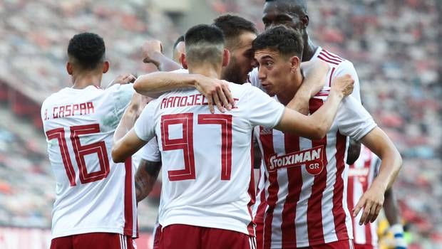 Ολυμπιακός-ΑΕΚ: Νίκη με 3-0 και ερυθρόλευκη φιέστα
