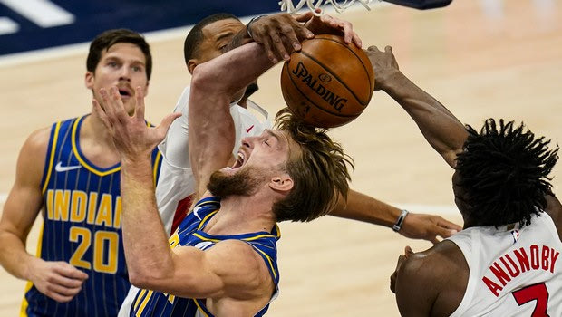 Πέισερς – Ράπτορς 102-107: Δύο άμυνες ήταν όλα τα λεφτά