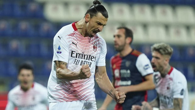 Κάλιαρι – Μίλαν 0-2: Στο +3 από την Ίντερ με σφραγίδα Ιμπραχίμοβιτς