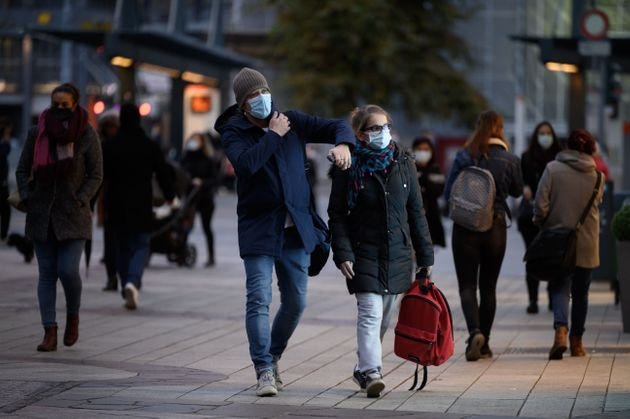 Η χώρα που καλεί τους πολίτες της να αποφασίσουν αν έχει δικαίωμα να τους επιβάλλει lockdown
