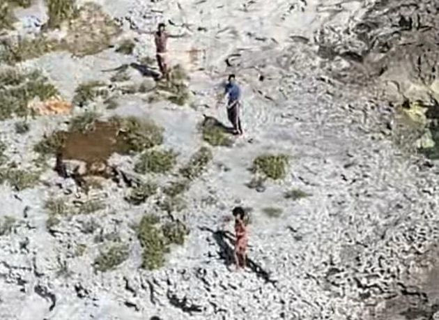 Αποκλείστηκαν σε ερημονήσι για 33 ημέρες. Επιβίωσαν τρώγοντας καρύδες και αρουραίους – Το κόλπο που τους έσωσε τη ζωή