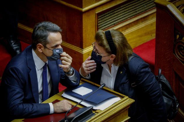 Μενδώνη – Κουφοντίνας: Δύο «καυτές» πατάτες στα χέρια της κυβέρνησης