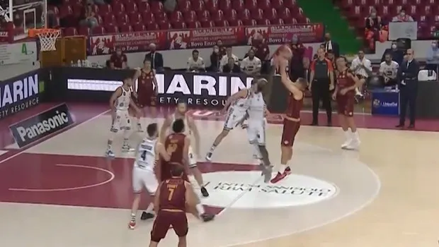 Ο Μπράμος σκότωσε τη Βίρτους Μπολόνια και έδωσε την πρόκριση στη Βενέτσια