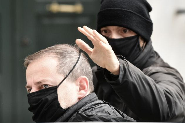 Διαφορετική μεταχείριση στο ένταλμα Λιγνάδη: Οι λεπτομέρειες που δείχνουν αβλεψία ή πιθανή σκοπιμότητα