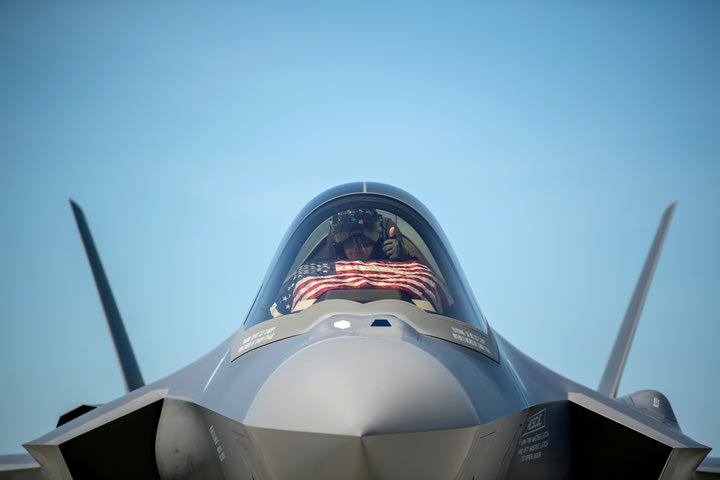 H Τουρκία προσπαθεί να «τρυπώσει» ξανά στο F-35, παρά τους κομπασμούς για τους S-400 και το «εγχώριο μαχητικό» της