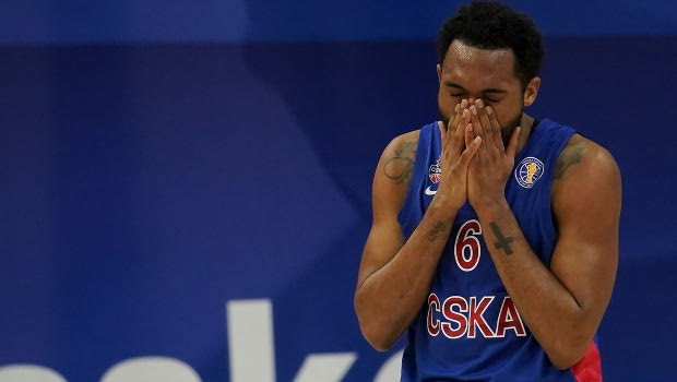Ενισέι – ΤΣΣΚΑ Μόσχας 80-91: Ο Χίλιαρντ ντύθηκε Τζέιμς