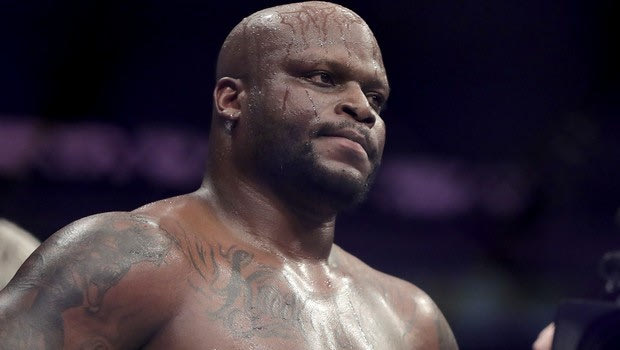 UFC: Τρελή ανατροπή και νίκη από το πουθενά για Lewis