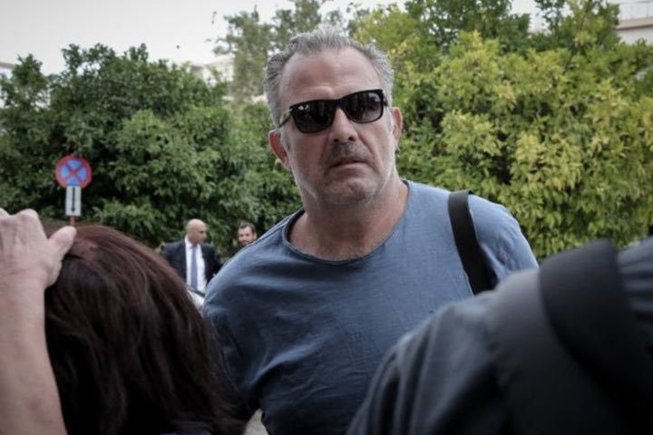 Τι λέει στην HuffPost ο Πασχάλης Τσαρούχας για τις καταγγελίες που δέχτηκε το Σωματείο Ελλήνων Ηθοποιών