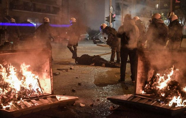 Η βία της Νέας Σμύρνης είναι οπαδική (αλλά φταίει και η διαιτησία)