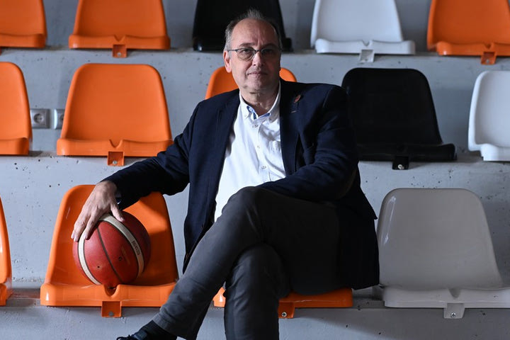 Ο Βαγγέλης Λιόλιος στο SPORT 24: “Λάθος του Βασιλακόπουλου που δεν έφυγε μόνος του, ανοιχτό το θέμα Πιτίνο”