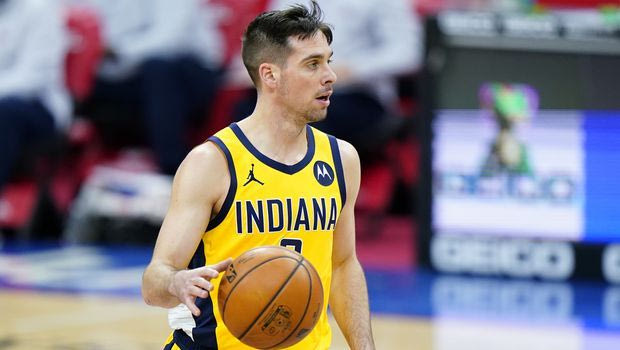Φανταστικός ο ΜακΚόνελ των Πέισερς, έκανε triple-double με 10 κλεψίματα
