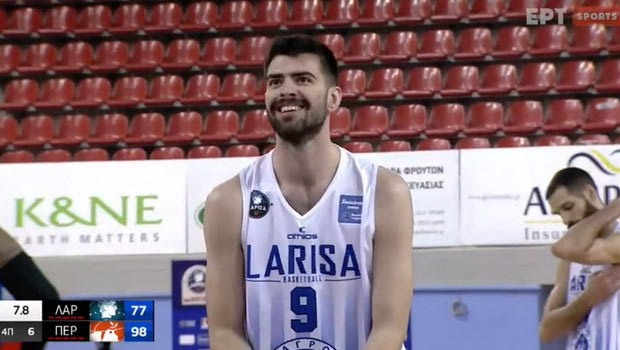 Λάρισα – Περιστέρι: Το fair play του Σαλούστρου για να σκοράρει ο Τσιούλκας