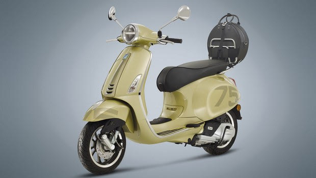 Επετειακές Vespa για τα 75 της χρόνια