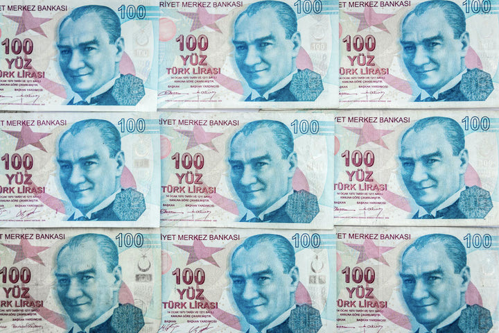 Χάος στο Χρηματιστήριο της Κων/πολης. Διακοπή συνεδρίασης λόγω ισχυρής πτώσης του κύριου δείκτη, στο ναδίρ η τουρκική λίρα. Τι το προκάλεσε