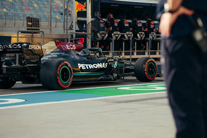 Formula 1: Mercedes vs Red Bull, η τιτανομαχία του 2021