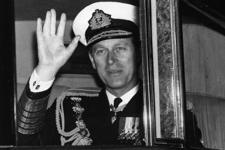 Το απαράμιλλο στυλ του Φίλιππου μέσα από 40 και πλέον σπάνιες φωτογραφίες