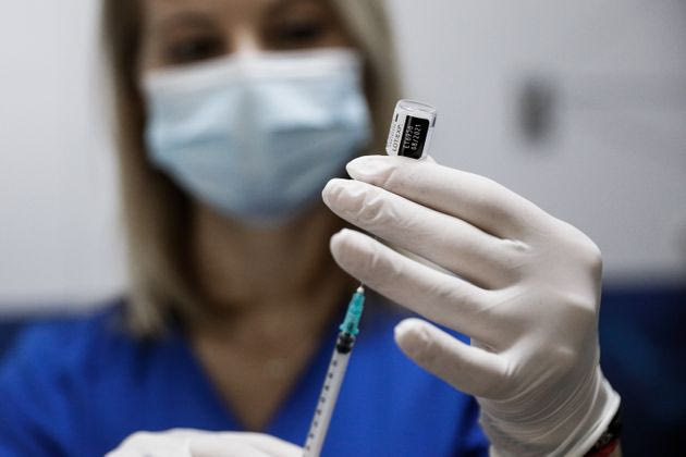 Έρχεται και η σειρά για τους +18. Πότε θα ανοίξει η πλατφόρμα