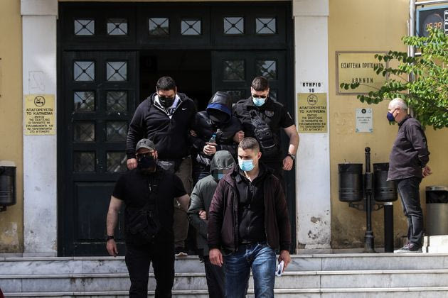 Υπόθεση Φουρθιώτη: Κρυφές συνεννοήσεις για τα «κατά παραγγελία χτυπήματα» – Το τηλεφώνημα που «έκαψε» τον παρουσιαστή