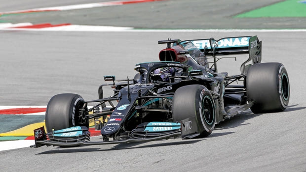 Formula 1: Απάντηση Χάμιλτον στις δεύτερες δοκιμές