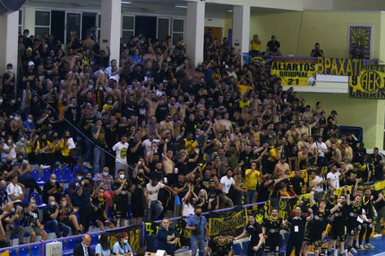 Αυγενάκης για τον κόσμο στον τελικό της ΑΕΚ: “Δεν είναι αποδεκτές τέτοιες εικόνες και επισύρουν συνέπειες”