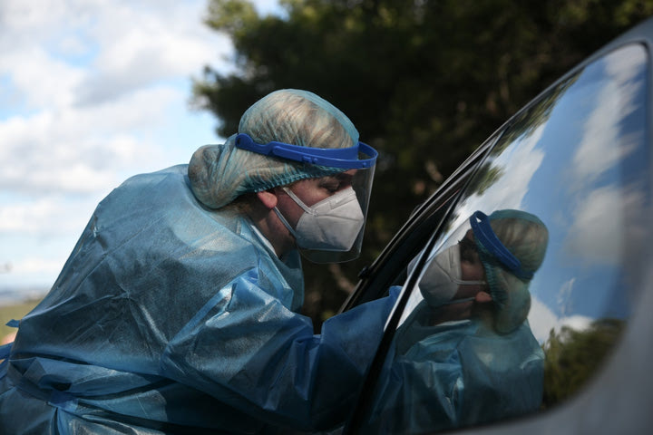 Αυξάνονται τα τεστ που θα γίνονται σε ανεμβολίαστους αθλητές και προπονητές σωματείων, ανακοίνωσε η ΓΓΑ