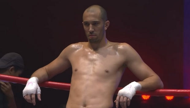 Dave Leduc: Έστειλε το συμβόλαιο στον Buakaw για να υπογράψει
