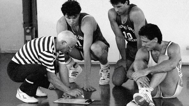 Ο Βλάντιμιρ Γκομέλσκι στο SPORT 24: “Ο πατέρας μου είχε παραδεχθεί πως έκανε λάθος που δεν έβαλε τον Βολκόφ στο δεύτερο ημίχρονο”