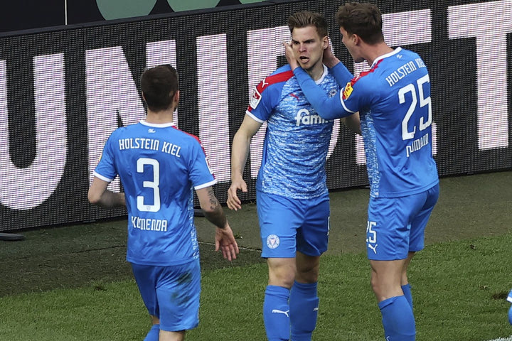 Κολωνία – Χόλσταϊν Κιλ 0-1: Πρώτο βήμα για την άνοδο απ’ την ομάδα του Γκέλιου