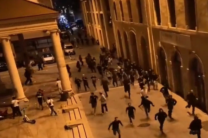 Μαρσέιγ: Οπαδός κατηγορείται για απόπειρα δολοφονίας με φωτοβολίδα