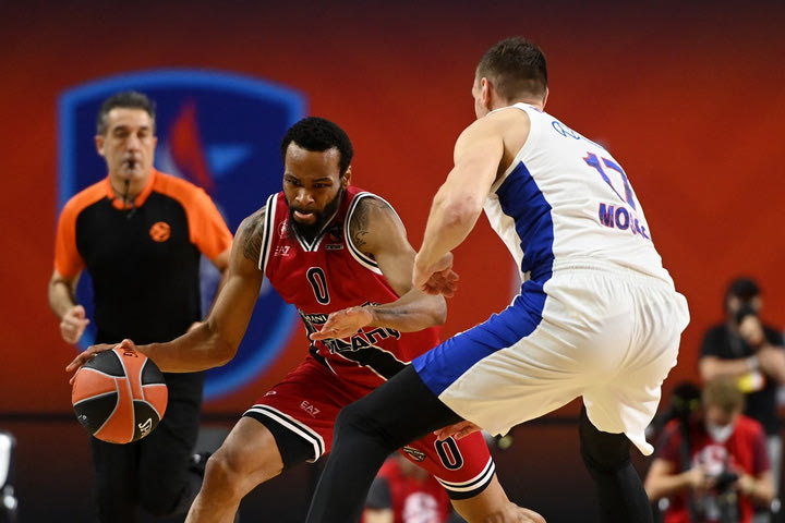 Αρμάνι Μιλάνο – ΤΣΣΚΑ Μόσχας 83-73: Σε ιταλικά χέρια το ματς των απογοητευμένων
