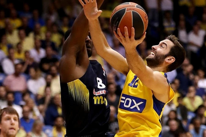Πάρτι της Μακάμπι απέναντι στην Φενέρμπαχτσε